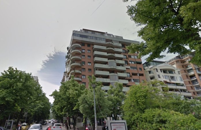 Tirane, jepet me qera apartament 3+1+Ballkon Kati 3, 144 m² 2.500 € (Blloku)