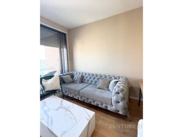 Tirane, jepet me qera apartament 2+1 Kati 9, 90 m² 750 € 