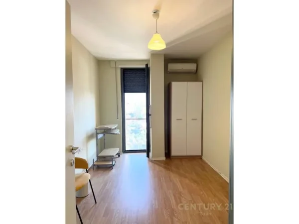 Tirane, jepet me qera apartament 2+1 Kati 9, 90 m² 750 € 
