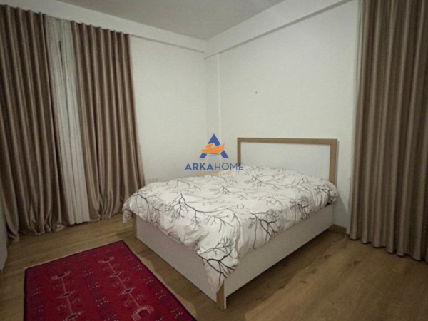 Tirane, jepet me qera apartament 1+1+Ballkon Kati 1, 80 m² 500 € 