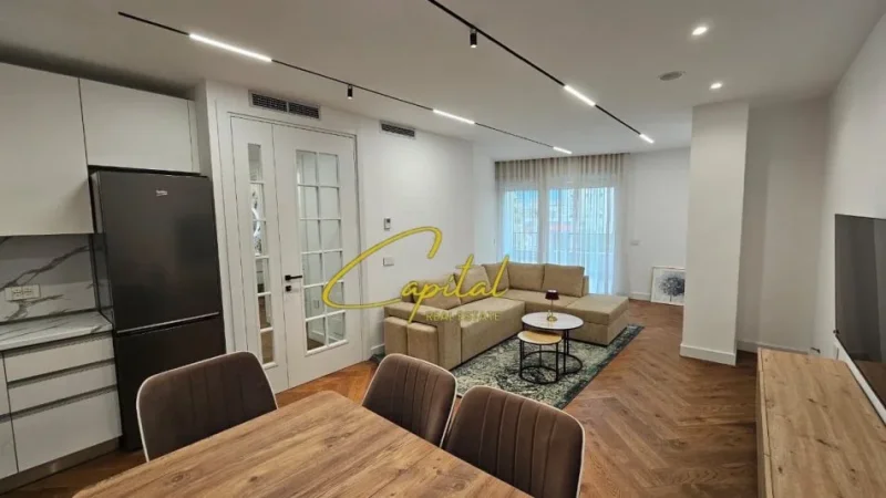 Tirane, jepet me qera apartament 2+1 Kati 4, 100 m² 1.400 € (QENDER)