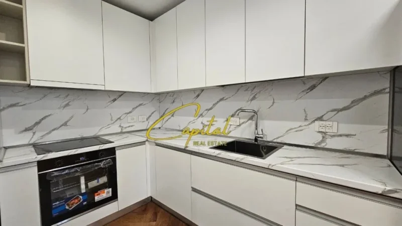 Tirane, jepet me qera apartament 2+1 Kati 4, 100 m² 1.400 € (QENDER)