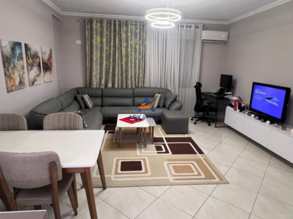 Tirane, jepet me qera apartament 1+1 Kati 6, 78 m² 450 € 