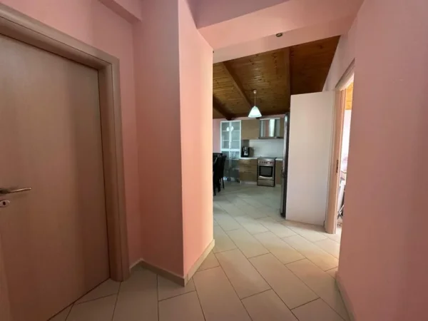 Durres, jepet me qera apartament 1+1+Ballkon Kati 8, 100 m² 450 € (Plazh,Durres)