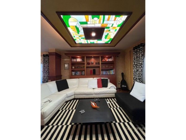 Tirane, shes apartament 3+1+Ballkon Kati 3, 202 m² 530.000 € 