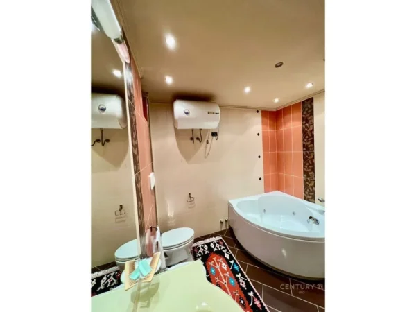 Tirane, shes apartament 3+1+Ballkon Kati 3, 202 m² 530.000 € 