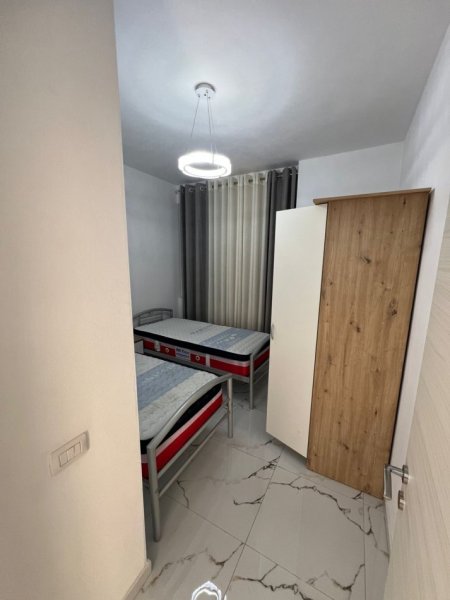 Tirane, jepet me qera apartament 2+1 Kati 6, 95 m² 450 € (Kamez)