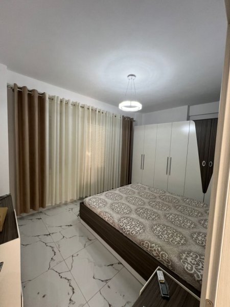Tirane, jepet me qera apartament 2+1 Kati 6, 95 m² 450 € (Kamez)