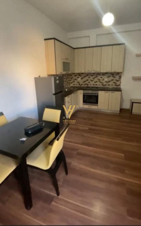 Tirane, jepet me qera apartament 1+1+Ballkon Kati 2, 500 € (LIQENI I THATE)