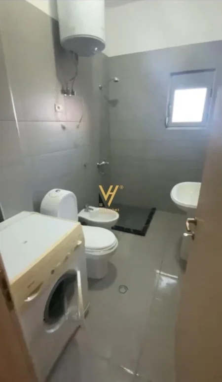 Tirane, jepet me qera apartament 1+1+Ballkon Kati 2, 500 € (LIQENI I THATE)