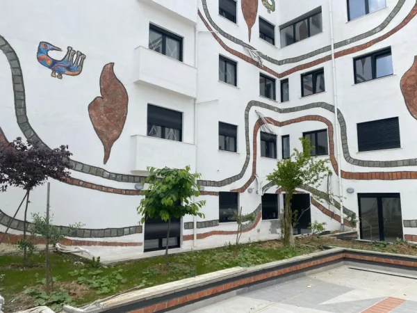 Tirane, shitet apartament 2+1 Kati 3, 91 m² 200.000 € 