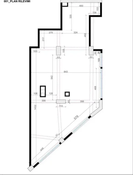 Tirane, jepet me qera dyqan Kati 0, 190 m² 2.500 € (RRUGA E DURRESIT)