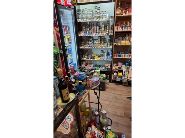 Tirane, shitet ambjent biznesi Kati 0, 10 m² (Myslym Shyri)