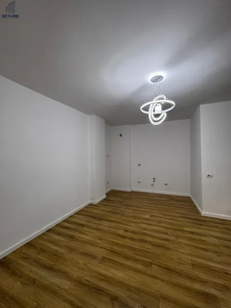 Tirane, shitet apartament 2+1 Kati 2, 77 m² 120.000 € (Astir)