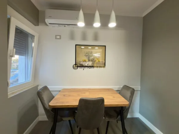 Tirane, jepet me qera apartament 1+1 Kati 1, 59 m² 550 € (Shkolla e Kuqe)