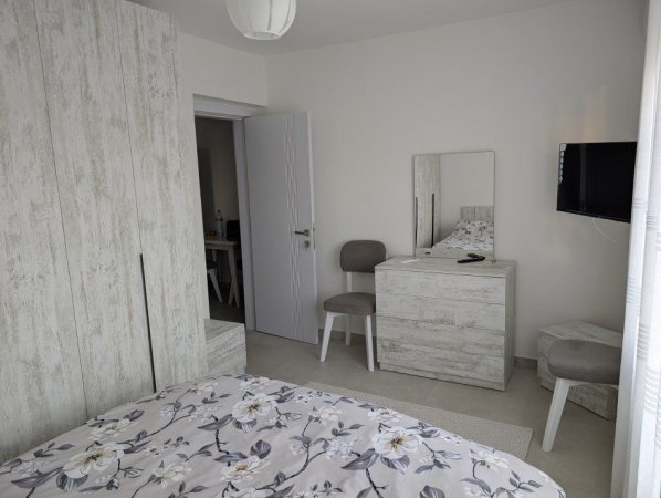 Tirane, jepet me qera apartament 2+1 Kati 2, 70 m² 650 € (Selvia)