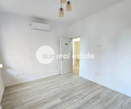 Shkoder, jepet me qera apartament 2+1+Ballkon Kati 1, 78 m² (PEDONALE QENDER)