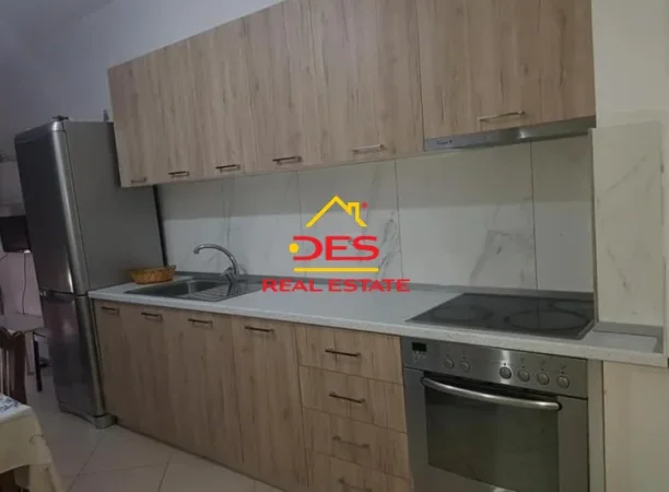 Vlore, shitet apartament 1+1+Ballkon Kati 2, 52 m² 120.000 € (Rruga Murat Tërbaçi)