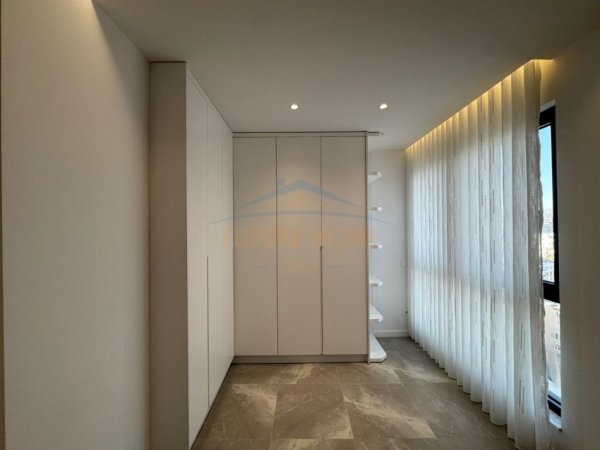 Qera , Apartament 2+1+2 , Pazari i Ri, Tirane