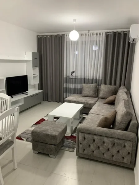 Tirane, jepet me qera apartament 2+1 Kati 7, 100 m² 700 € (DON BOSKO)