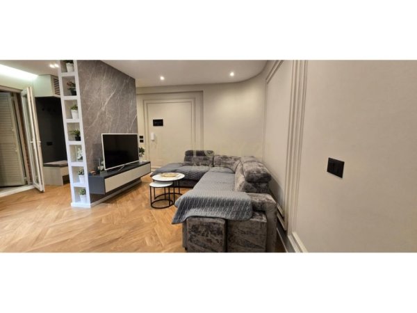 Tirane, shitet apartament 1+1 Kati 1, 72 m² 170.000 € (Kodra e Diellit)