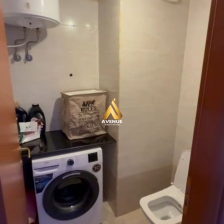 Tirane, jepet me qera apartament 2+1+Ballkon Kati 4, 100 m² 700 € (haxhi kika)