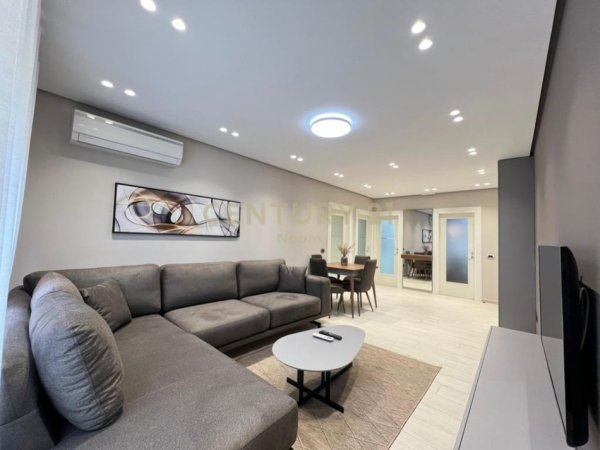 Tirane, jepet me qera 2+1 Kati 2, 75 m² 850 € (Qender)