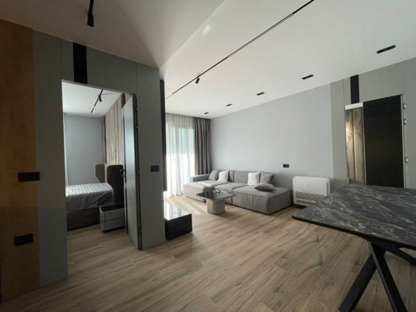 Vlore, jepet me qera apartament 2+1 , 92 m² 800 € (Rruga Murat Terbaci, Tek Bar Bonaparte)