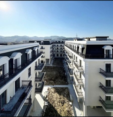 Tirane, shitet apartament 2+1 Kati 5, 114 m² 205.200 € (SAUK)