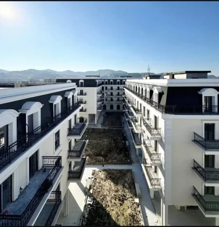 Tirane, shitet apartament 2+1 Kati 5, 114 m² 205.200 € (SAUK)