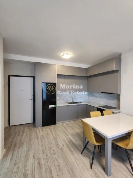 Tirane, jepet me qera apartament 1+1 Kati 5, 70 m² 750 € (Komuna e Parisit)