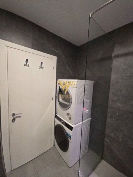 Tirane, jepet me qera apartament 2+1+Ballkon Kati 1, 98 m² 600 € (PALLATET CABEJ)