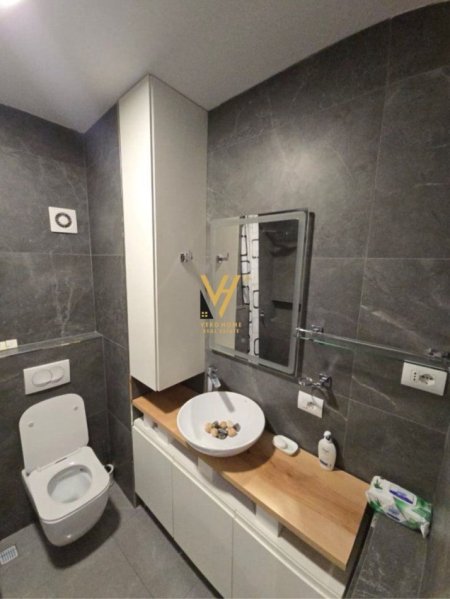 Tirane, jepet me qera apartament 2+1+Ballkon Kati 1, 98 m² 600 € (PALLATET CABEJ)