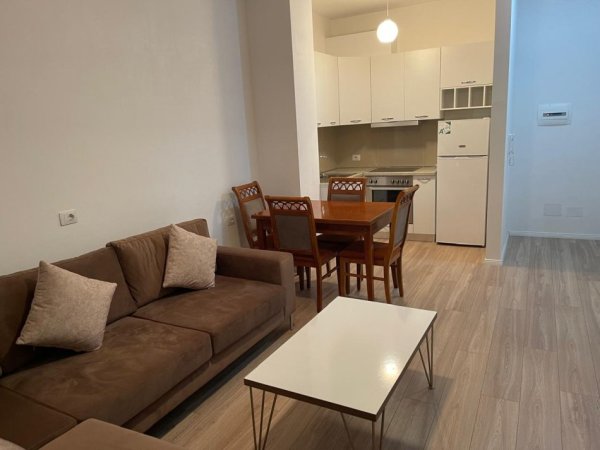 Tirane, jepet me qera apartament 1+1 Kati 2, 70 m² 600 € (Siri Kodra)