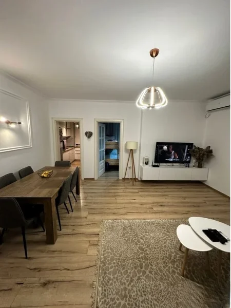 Tirane, jepet me qera apartament 2+1 Kati 1, 80 m² 850 € (KOPSHTI BOTANIK)