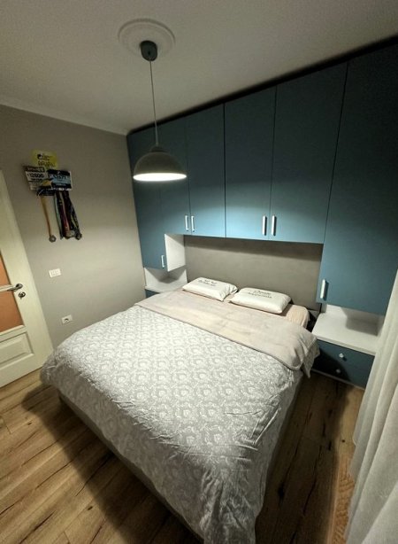 Tirane, jepet me qera apartament 2+1 Kati 1, 80 m² 850 € (KOPSHTI BOTANIK)