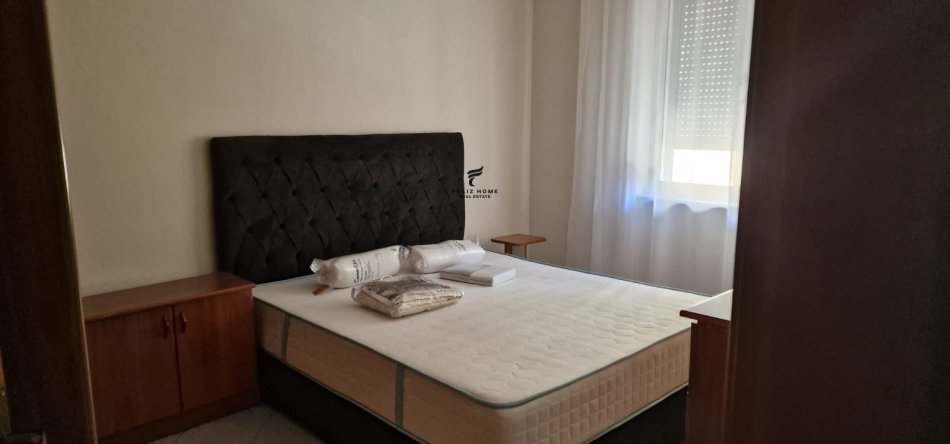 Tirane, jepet me qera apartament 2+1 Kati 2, 70 m² 650 € (21 DHJETORI)