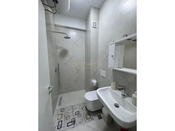 Tirane, jap me qera apartament 1+1 Kati 0, 47 m² 475 € (Ali Demi)