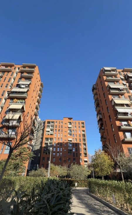 Tirane, shitet apartament 1+1 , 63 m² 130.000 € (Oxhaku)