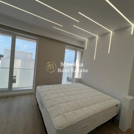 Tirane, jepet me qera Vile 2 Katshe Kati 0, 200 m² 1.200 € (Farke)