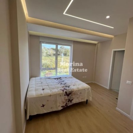 Tirane, jepet me qera Vile 2 Katshe Kati 0, 200 m² 1.200 € (Farke)