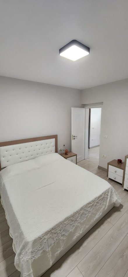 Tirane, jepet me qera apartament Kati 4, 50 m² 700 € (Piramida)