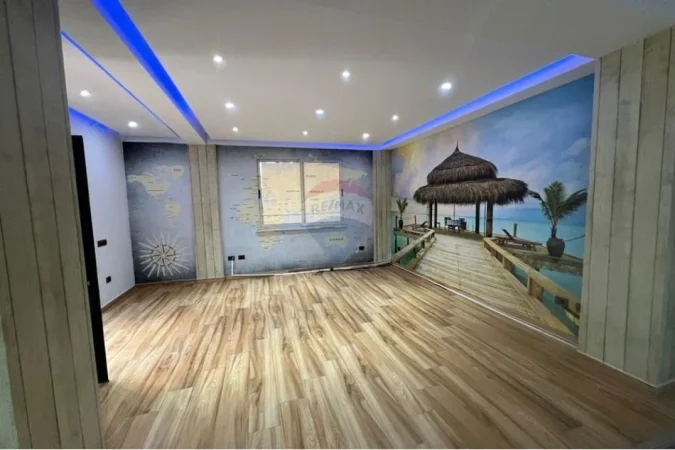 Tirane, jepet me qera zyre , 60 m² 600 € (Rruga e Durresit)