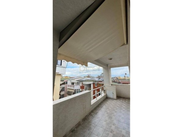 Tirane, jap me qera apartament 2+1+Ballkon , 550 € 