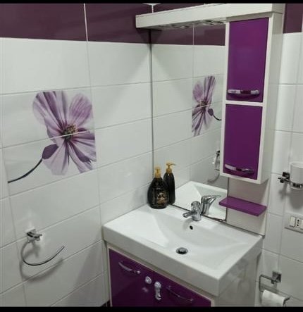 Tirane, jepet me qera apartament 1+1 Kati 4, 65 m² 600 € (Market Joena 21 Dhjetori)