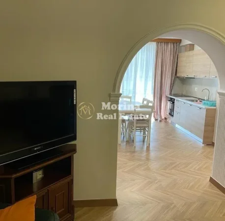 Tirane, jepet me qera apartament 3+1 Kati 2, 120 m² 700 € (Mozaiku i Tiranes)