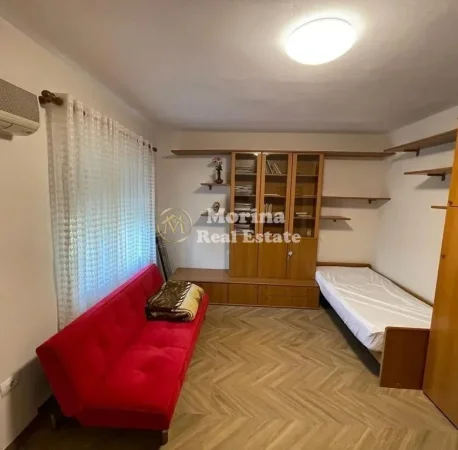 Tirane, jepet me qera apartament 3+1 Kati 2, 120 m² 700 € (Mozaiku i Tiranes)
