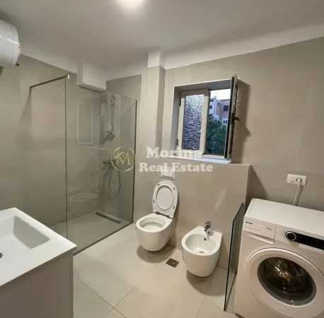 Tirane, jepet me qera apartament 3+1 Kati 2, 120 m² 700 € (Mozaiku i Tiranes)