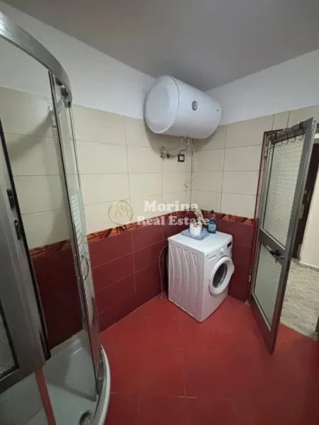 Tirane, jepet me qera apartament 1+1 Kati 1, 68 m² 600 € (Rruga Myslym Shyri)