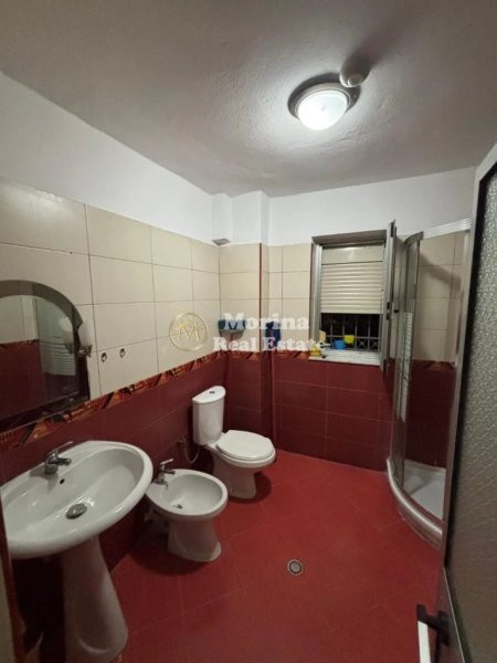 Tirane, jepet me qera apartament 1+1 Kati 1, 68 m² 600 € (Rruga Myslym Shyri)